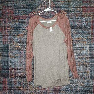 Maurices womens heathered gray red Navajo sleeve tied crew tee 1X NWT